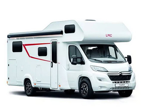 Wohnmobil LMC Tourer A690 von vorn rechts Fahrerhaus