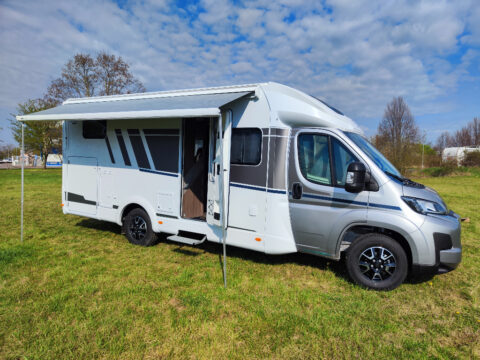 Exterieur des campernauten wohnmobilverkauf erfurt carado t448 pro+